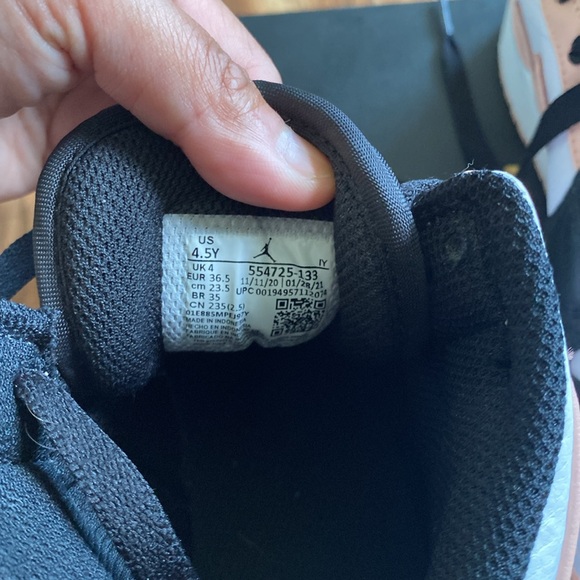 Air Jordan 1 Mid - Picture 5 of 6